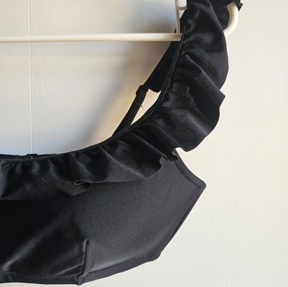 J.Crew Ruffle Scoopneck Bikini Top in Women's M - Picture 5 of 16